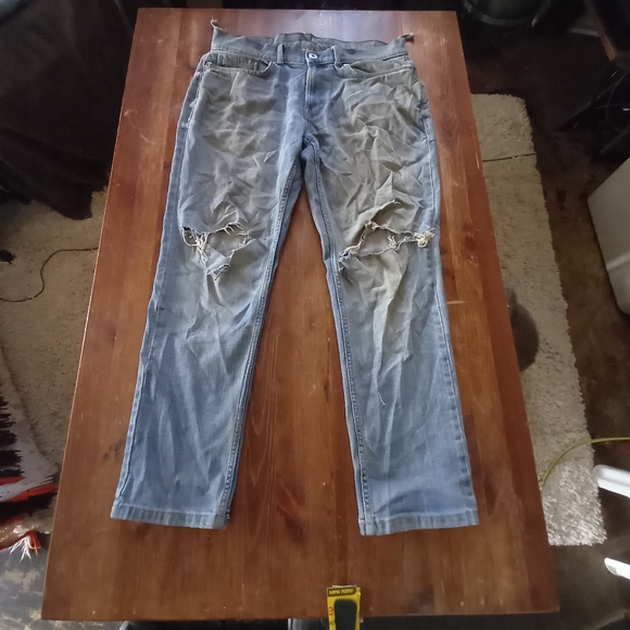 Salvageable Jeans - Picture 4 of 16